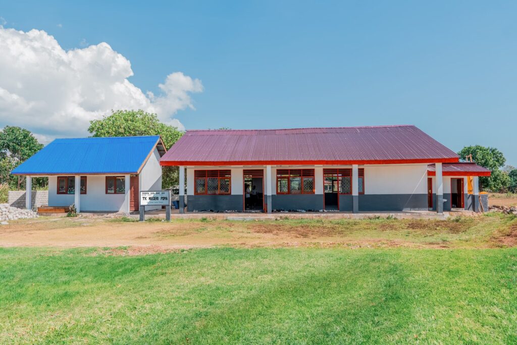 completed-tk-negeri-poma-school-southwest-sumba