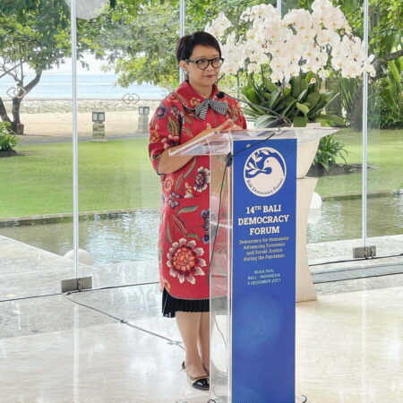 Ibu Retno